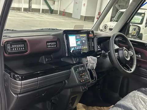 Suzuki Spacia Custom
