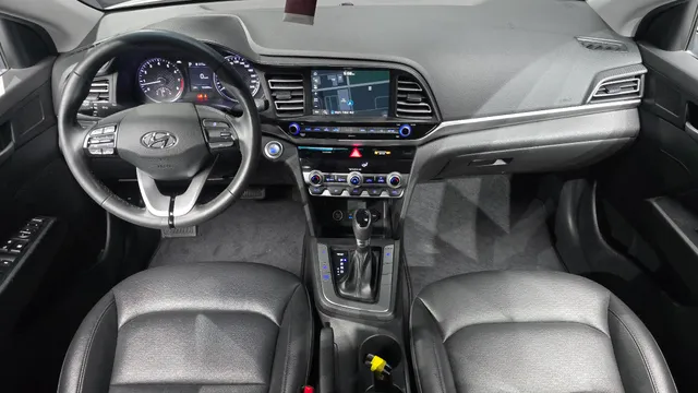 Hyundai Elantra (Avante)