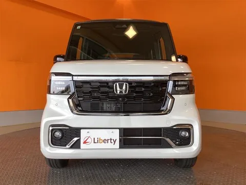 Honda N-BOX Custom
