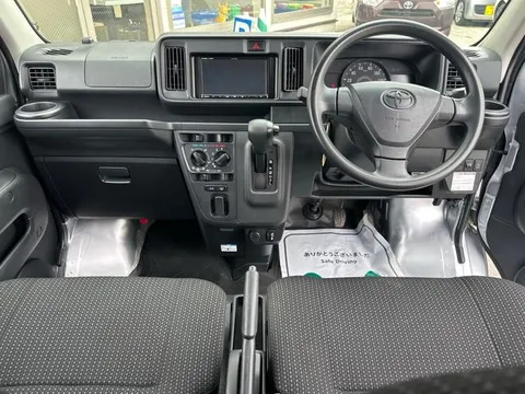 Toyota Pixis Van