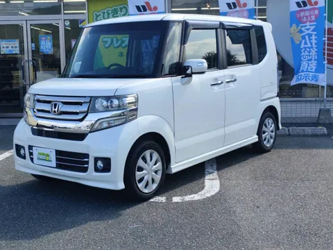Honda N-BOX Custom