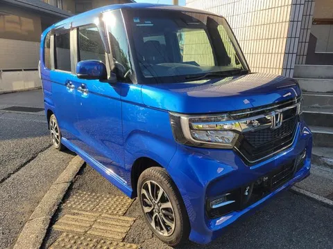 Honda N-BOX Custom