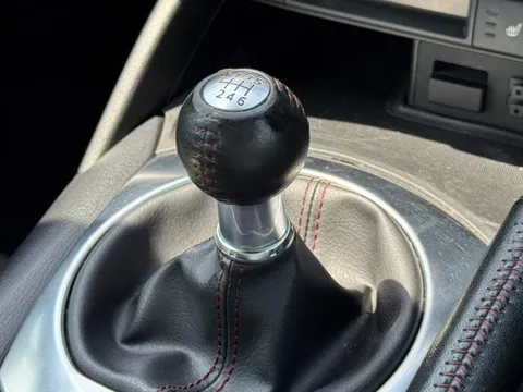 Mazda MX-5 (Roadster)