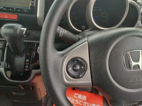 Honda N-BOX Custom