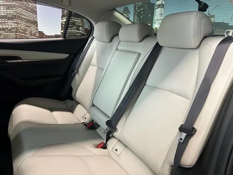 Mazda MAZDA3 Sedan