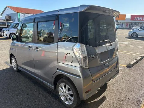 Mitsubishi eK Space Custom