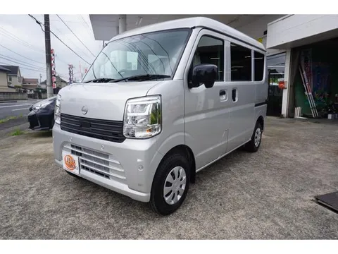 Nissan Clipper Van