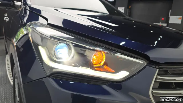 Hyundai Grand Santa Fe (Maxcruz)
