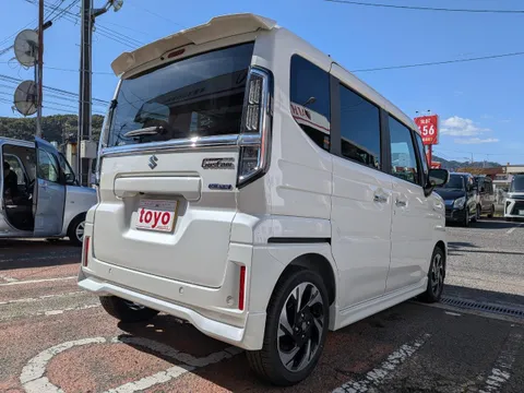 Suzuki Spacia