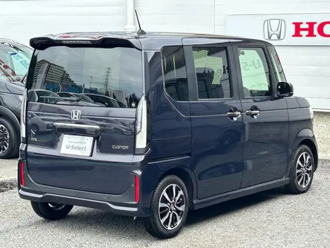Honda N-BOX Custom