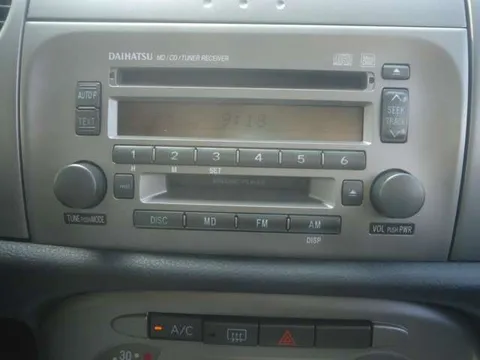 Daihatsu Mira Gino