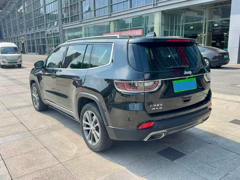 Jeep Grand Commander