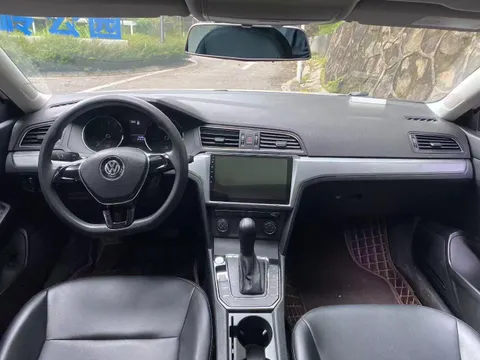 Volkswagen Lamando
