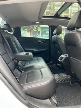 Chevrolet Malibu XL