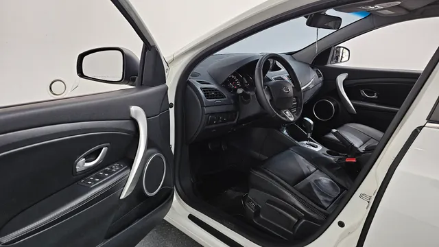 Renault SM3
