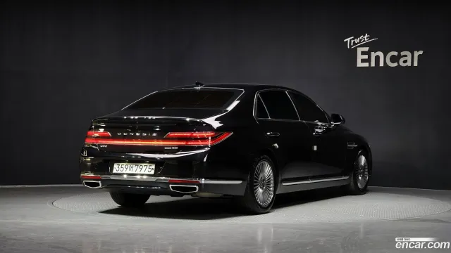 Genesis G90