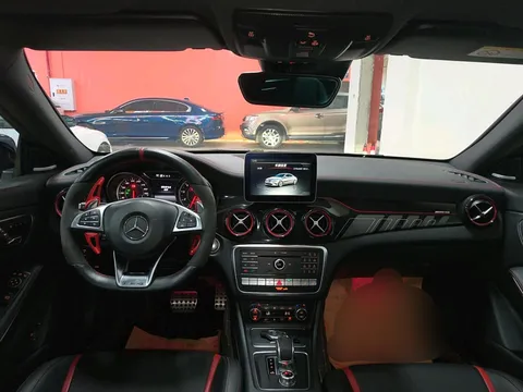 Mercedes-Benz Mercedes-Benz CLA