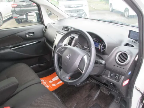 Mitsubishi eK Custom