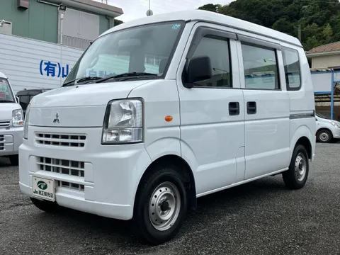 Mitsubishi Minicab Van