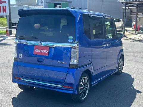 Honda N-BOX Custom