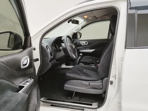 Nissan Terra