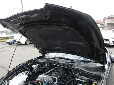 Mazda MX-5 (Roadster)