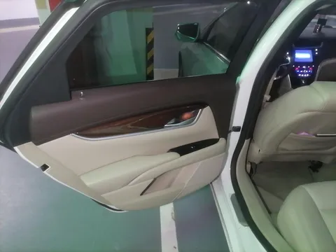 Cadillac XTS