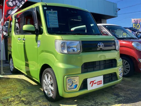 Toyota Pixis Mega