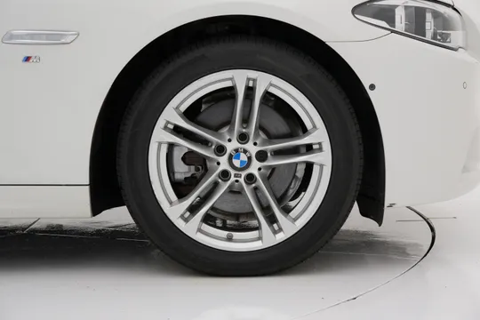 BMW BMW
