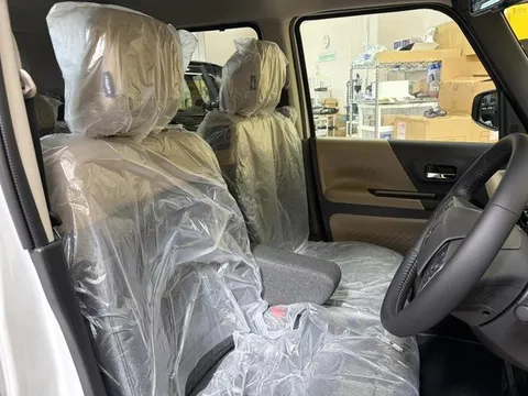 Mitsubishi Delica Mini