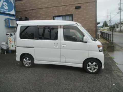 Daihatsu Atrai Wagon