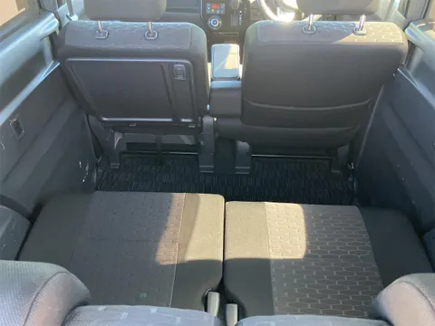 Toyota Pixis Mega