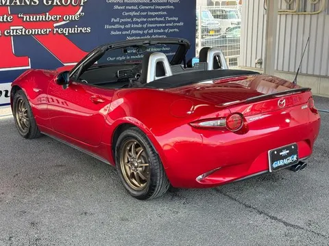 Mazda MX-5 (Roadster)