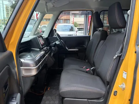 Suzuki Spacia Gear