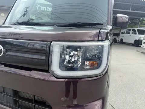 Toyota Pixis Mega