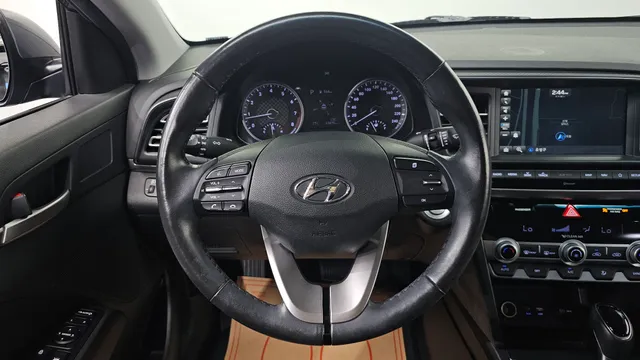 Hyundai Elantra (Avante)