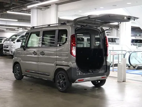 Suzuki Spacia Gear
