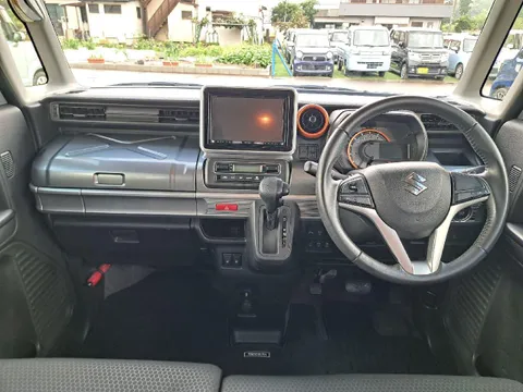 Suzuki Spacia Gear