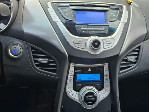 Hyundai Elantra (Avante)