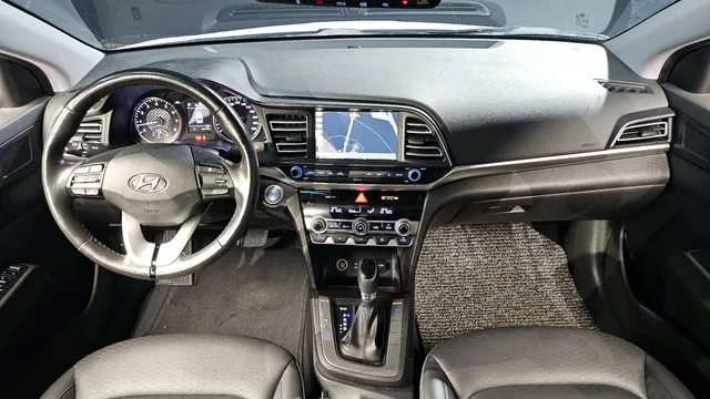 Hyundai Elantra (Avante)