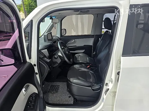 Kia Deluxe