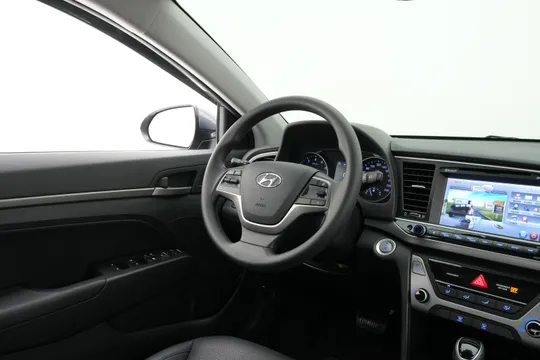 Hyundai Elantra (Avante)