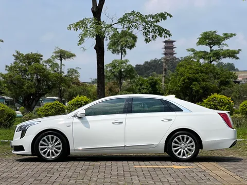 Cadillac XTS