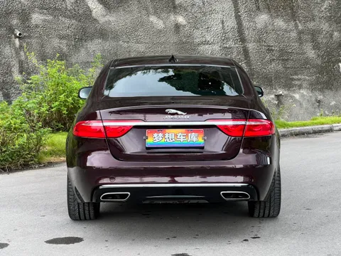Jaguar XFL
