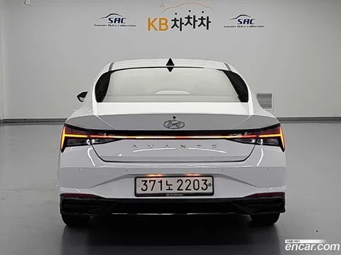 Hyundai Elantra (Avante)
