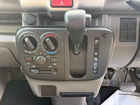 Nissan Clipper