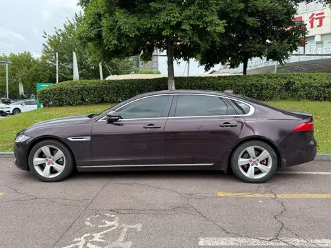Jaguar XFL