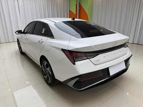 Hyundai Elantra (Avante)