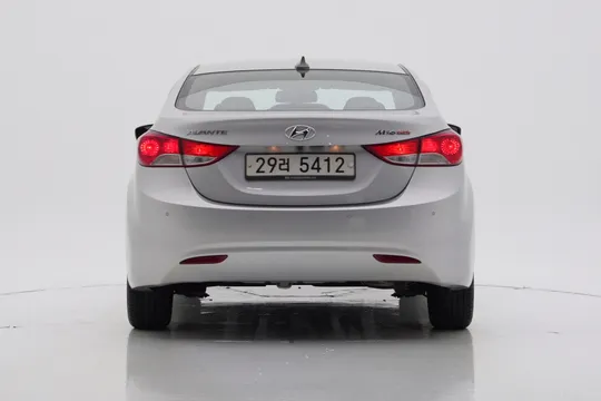 Hyundai Elantra (Avante)