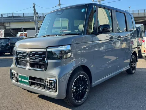 Honda N-BOX Custom